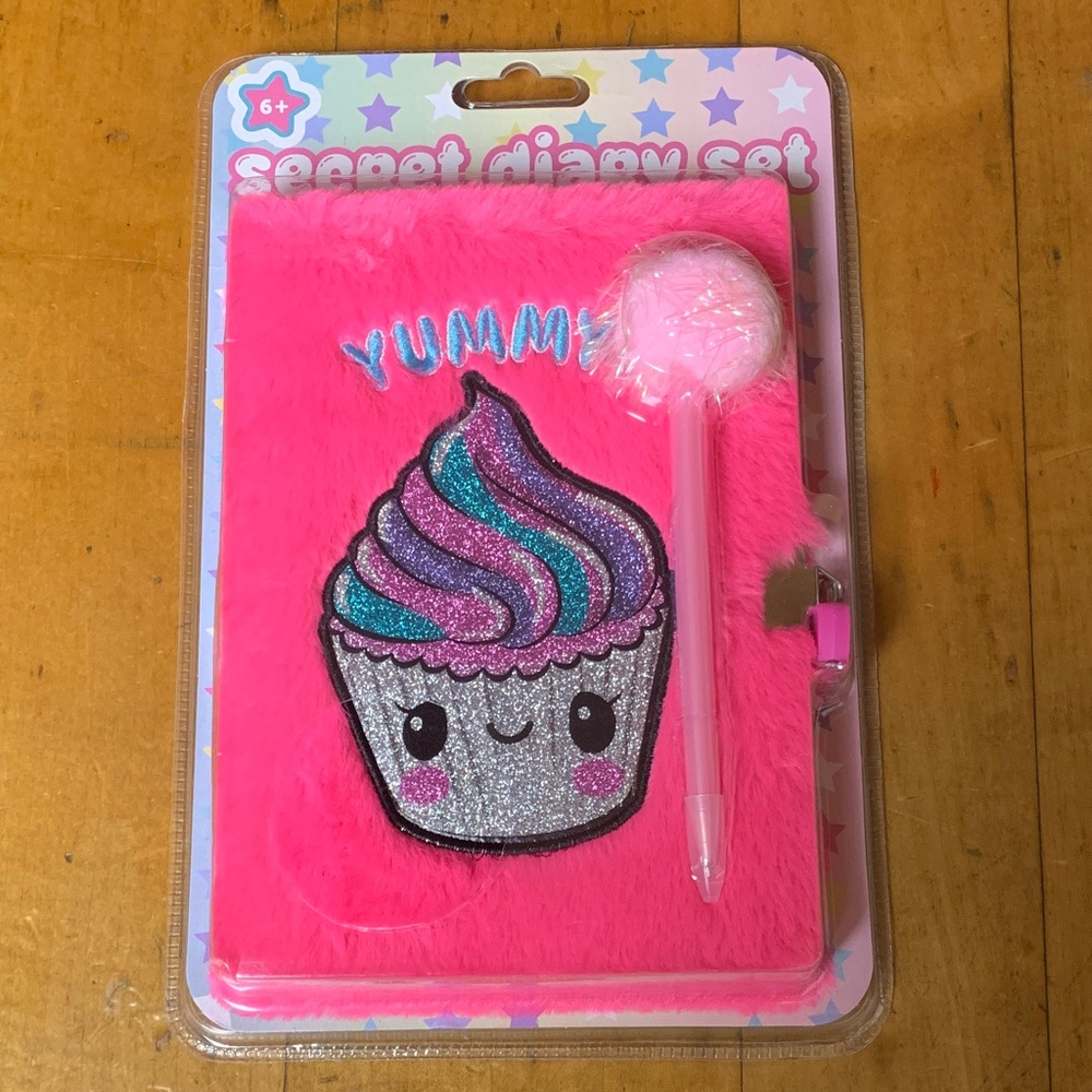 Pink Fluffy Cupcake Diary Set